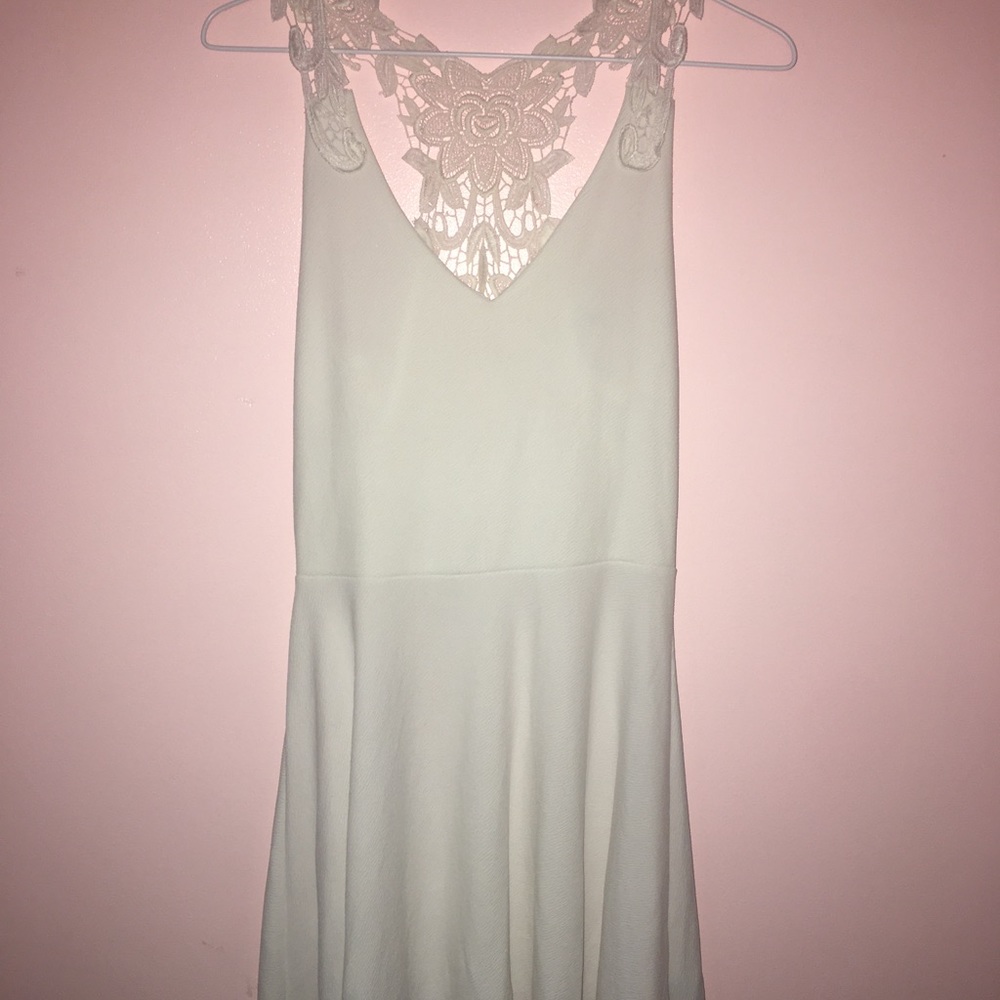 White Dress W Lace Design